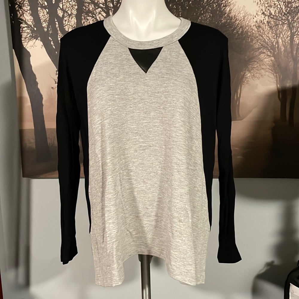 Wyatt Black and Gray Top - L